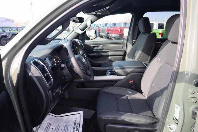 New 2026 RAM 1500 4x4 Crew Cab image 6