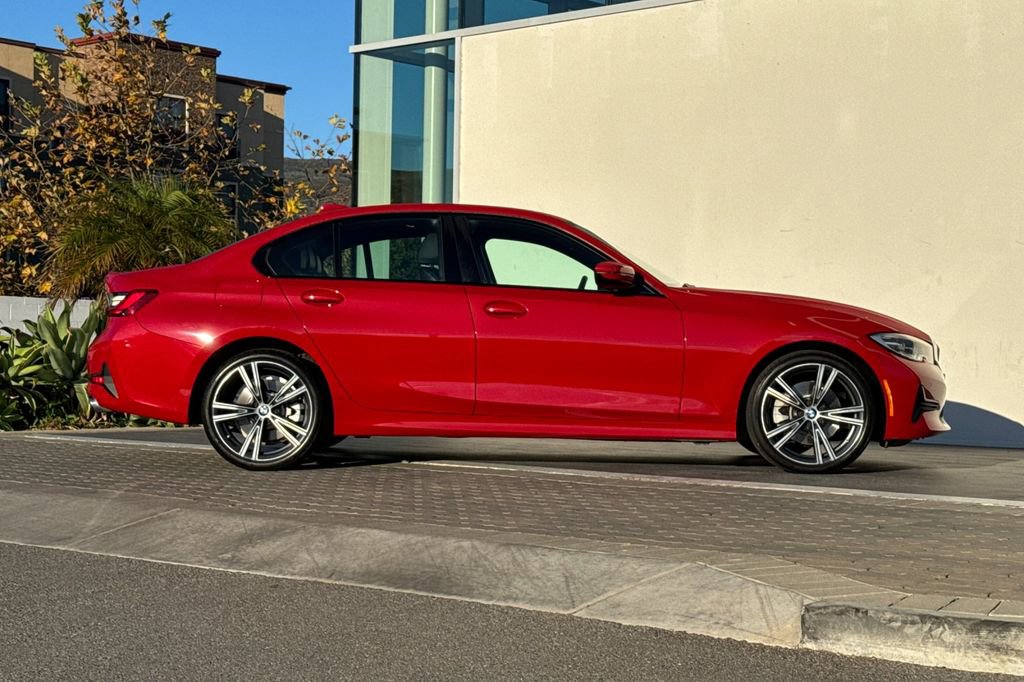 Used 2022 BMW 330i Sedan w/ Premium Package 2 video 2