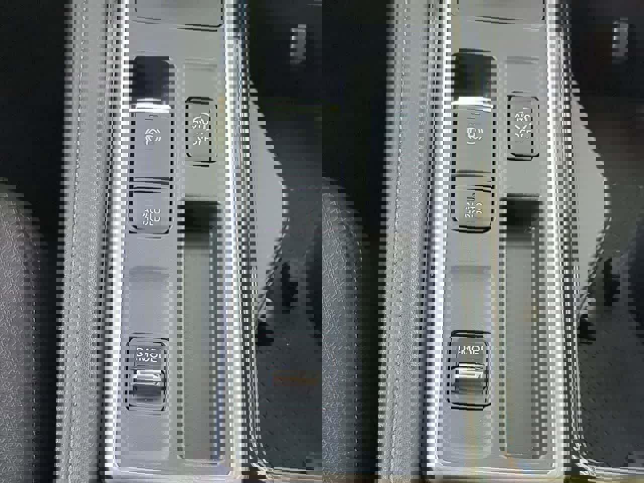 Used 2022 Nissan Pathfinder SV w/ SV Black Package image 36