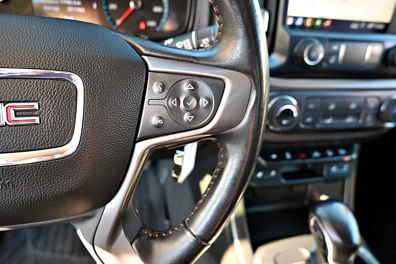 Used 2022 GMC Canyon AT4 image 23