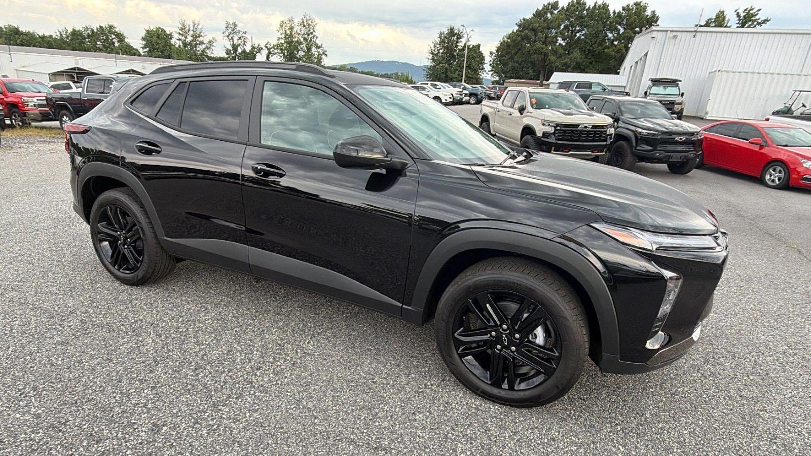 New 2026 Chevrolet Trax ACTIV w/ Sunroof Package FWD image 7