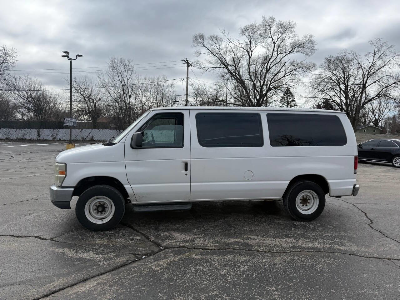 Used 2010 Ford E-150 and Econoline 150 Wagon image 6