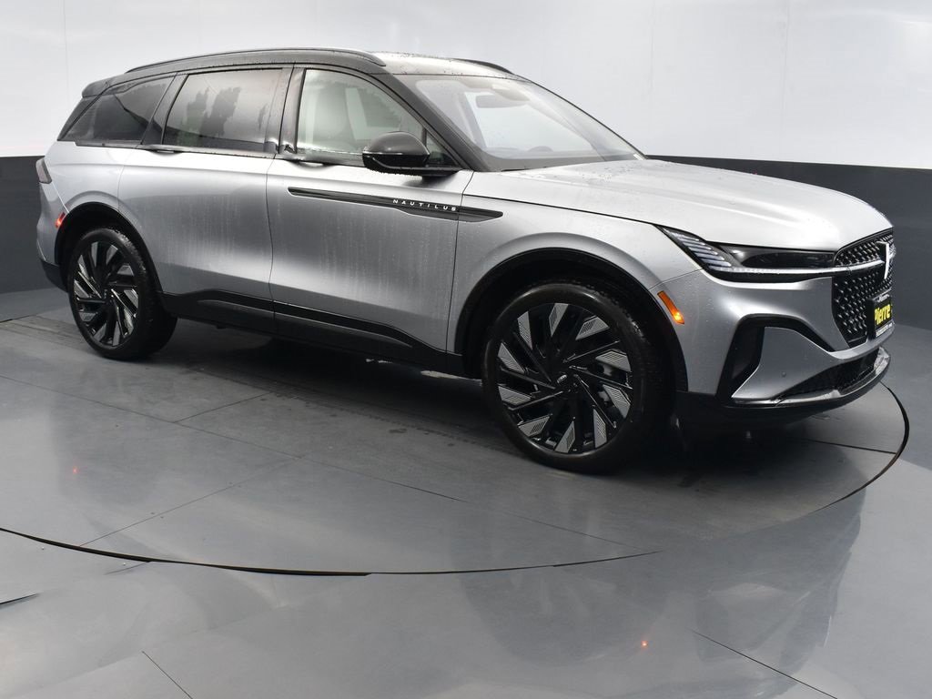 New 2026 Lincoln Nautilus Reserve w/ Jet Appearance Package image 5