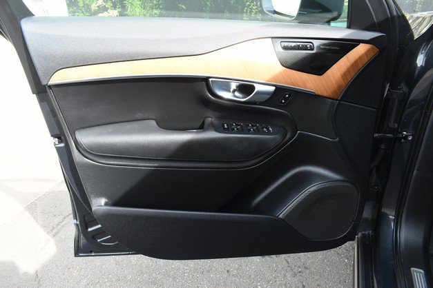 Used 2021 Volvo XC90 T5 Momentum w/ Advanced Package image 13