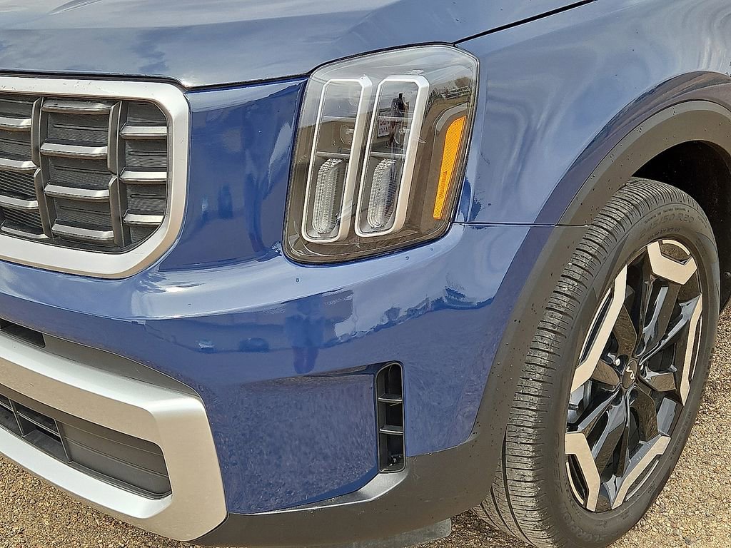 Used 2025 Kia Telluride S image 10