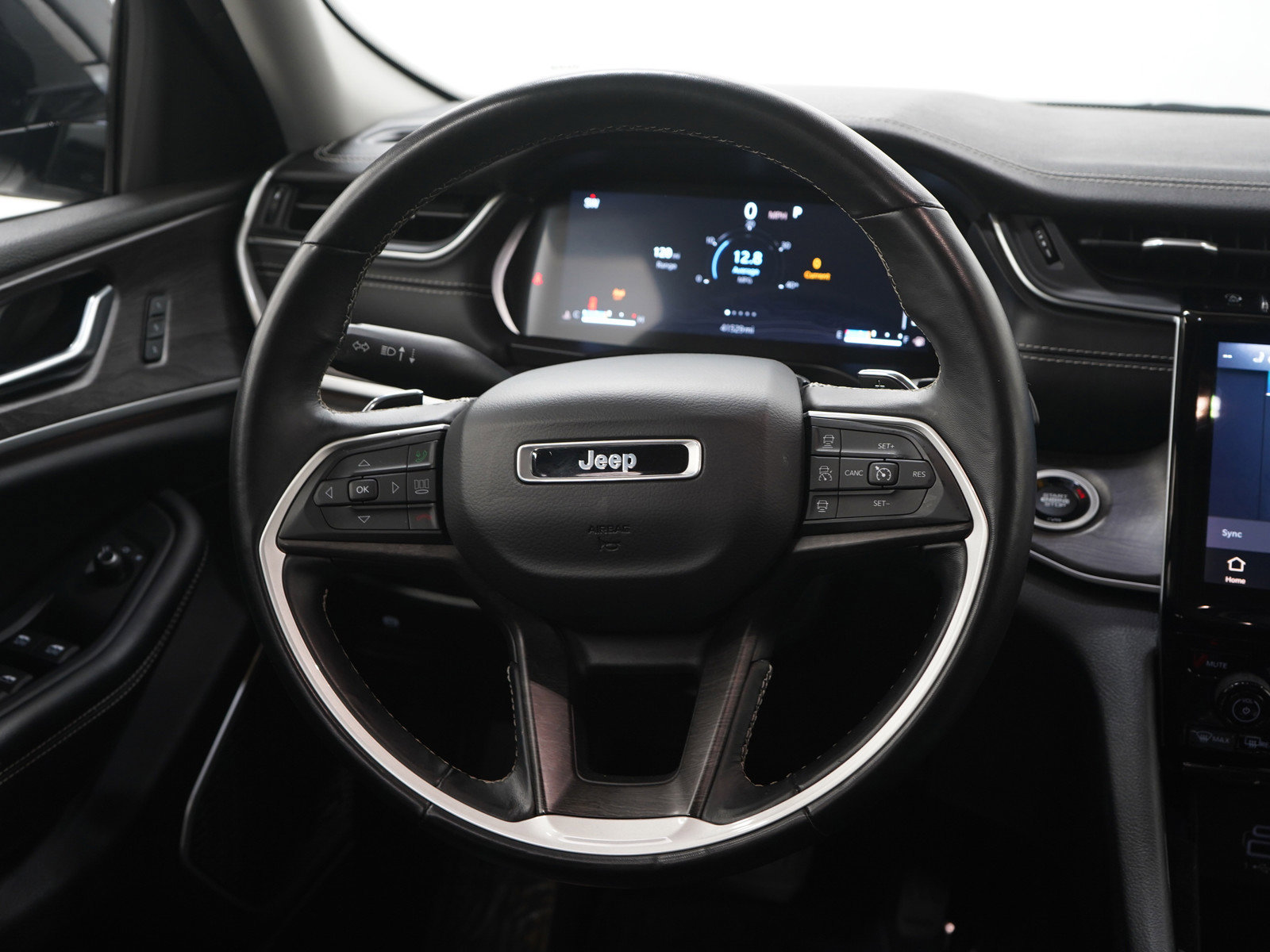 Used 2021 Jeep Grand Cherokee L Limited w/ Trailer Tow Group (B) image 19