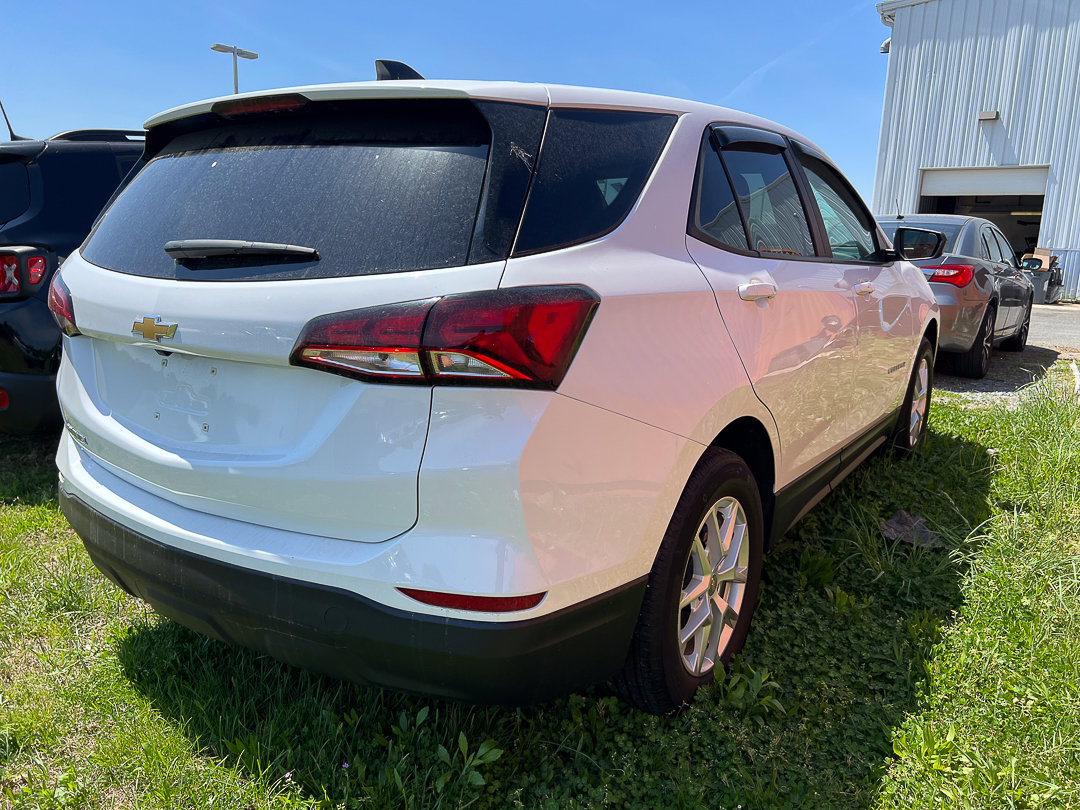 Used 2023 Chevrolet Equinox LS w/ LS Convenience Package FWD image 5