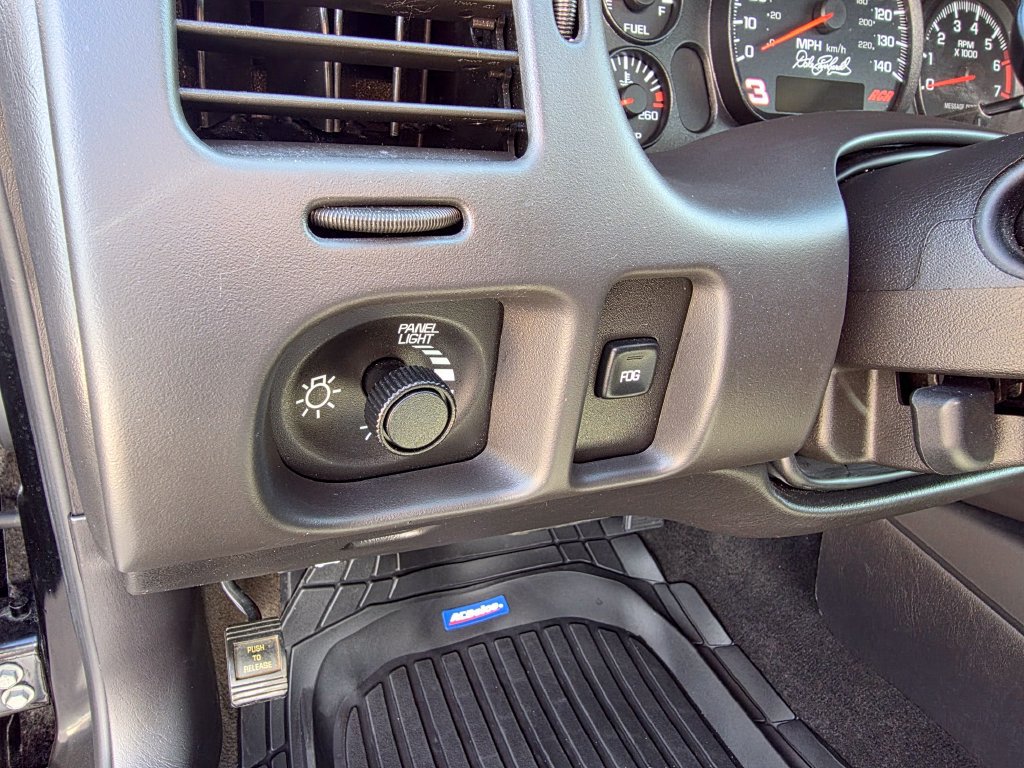 Used 2002 Chevrolet Monte Carlo SS w/ Preferred Equipment Group FWD image 18