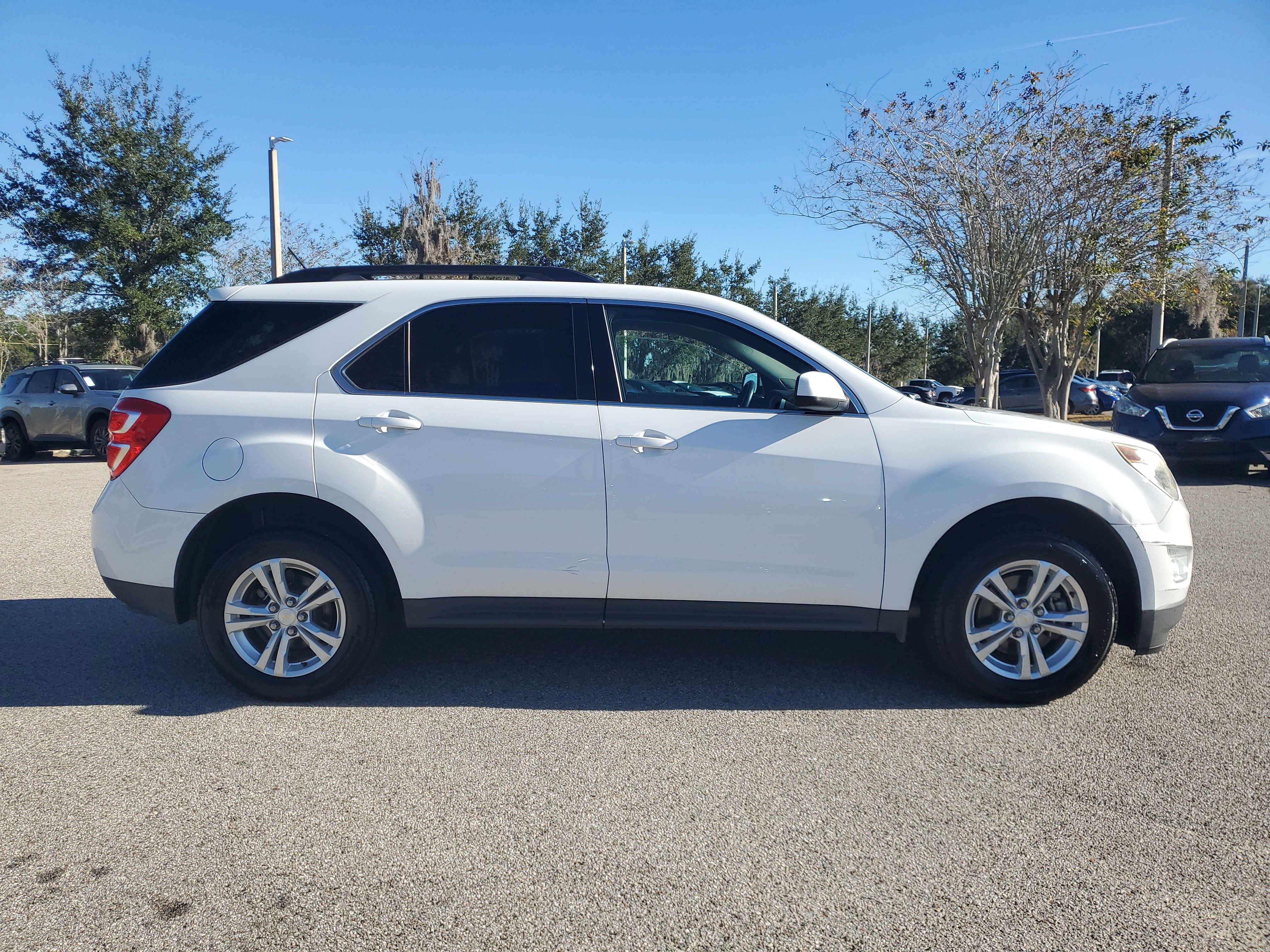 Used 2016 Chevrolet Equinox LT w/ Convenience Package image 4