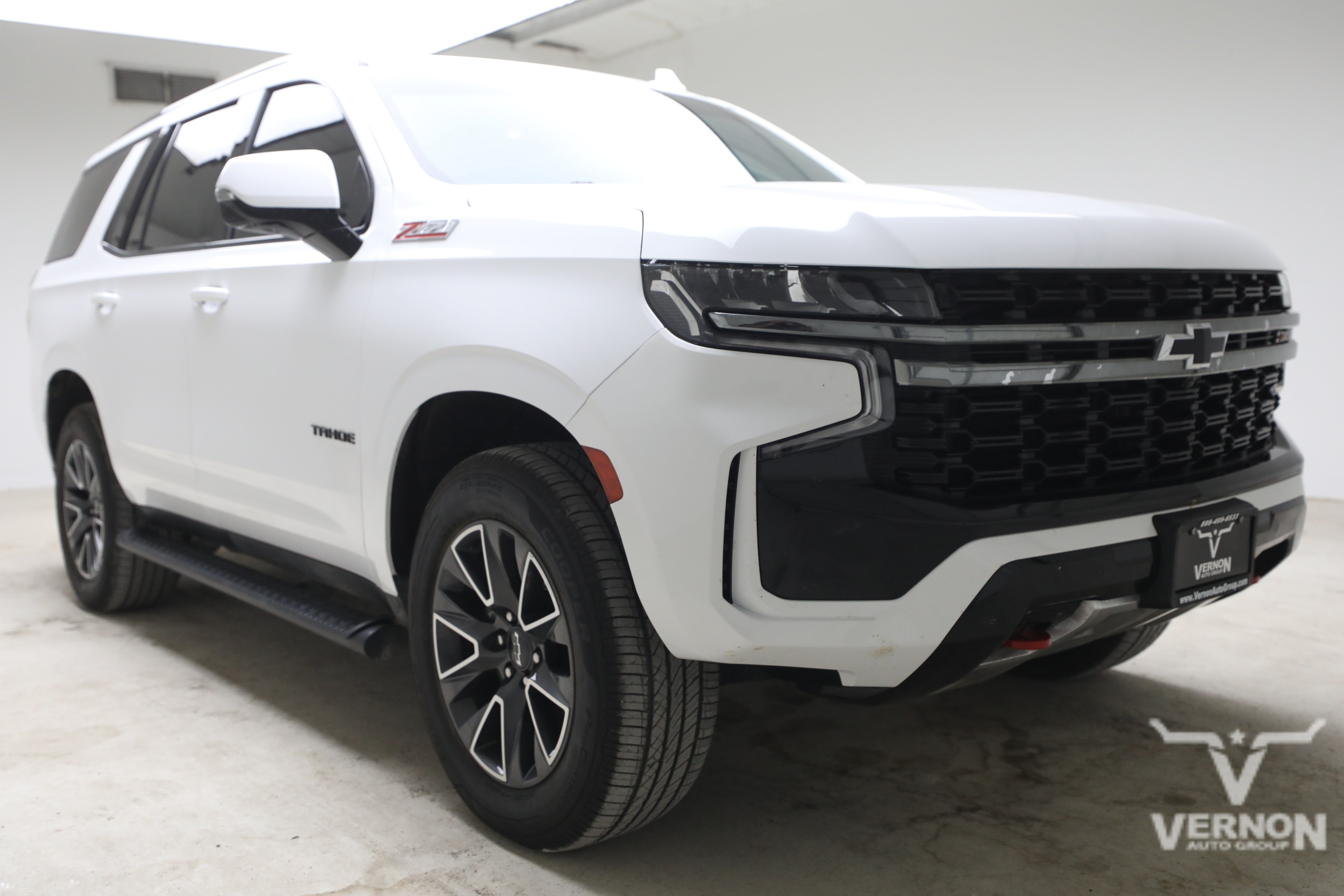 Used 2022 Chevrolet Tahoe Z71 w/ Luxury Package AWD/4WD image 7