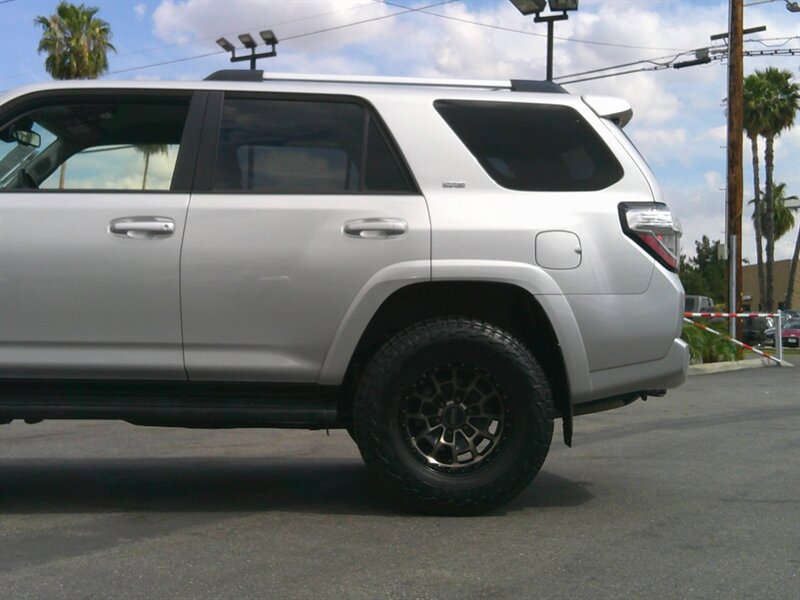 Used 2021 Toyota 4Runner SR5 Premium AWD/4WD image 32