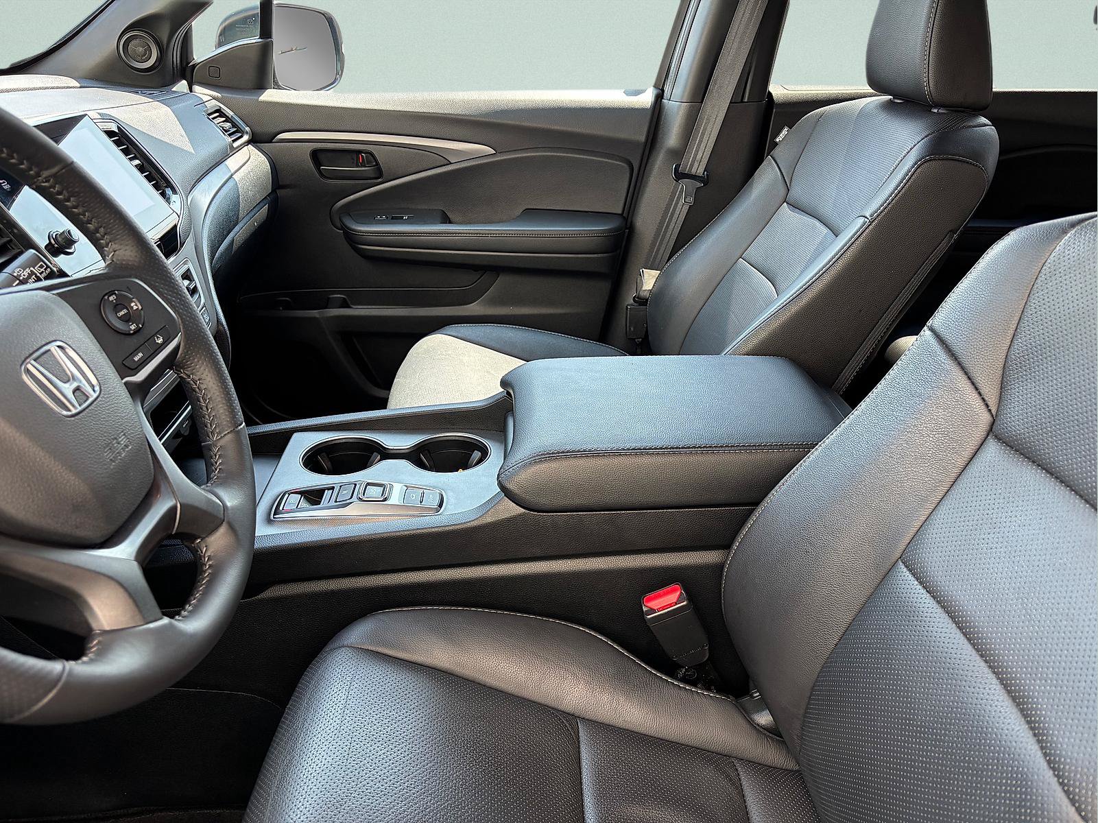 Certified 2024 Honda Passport EX-L image 17