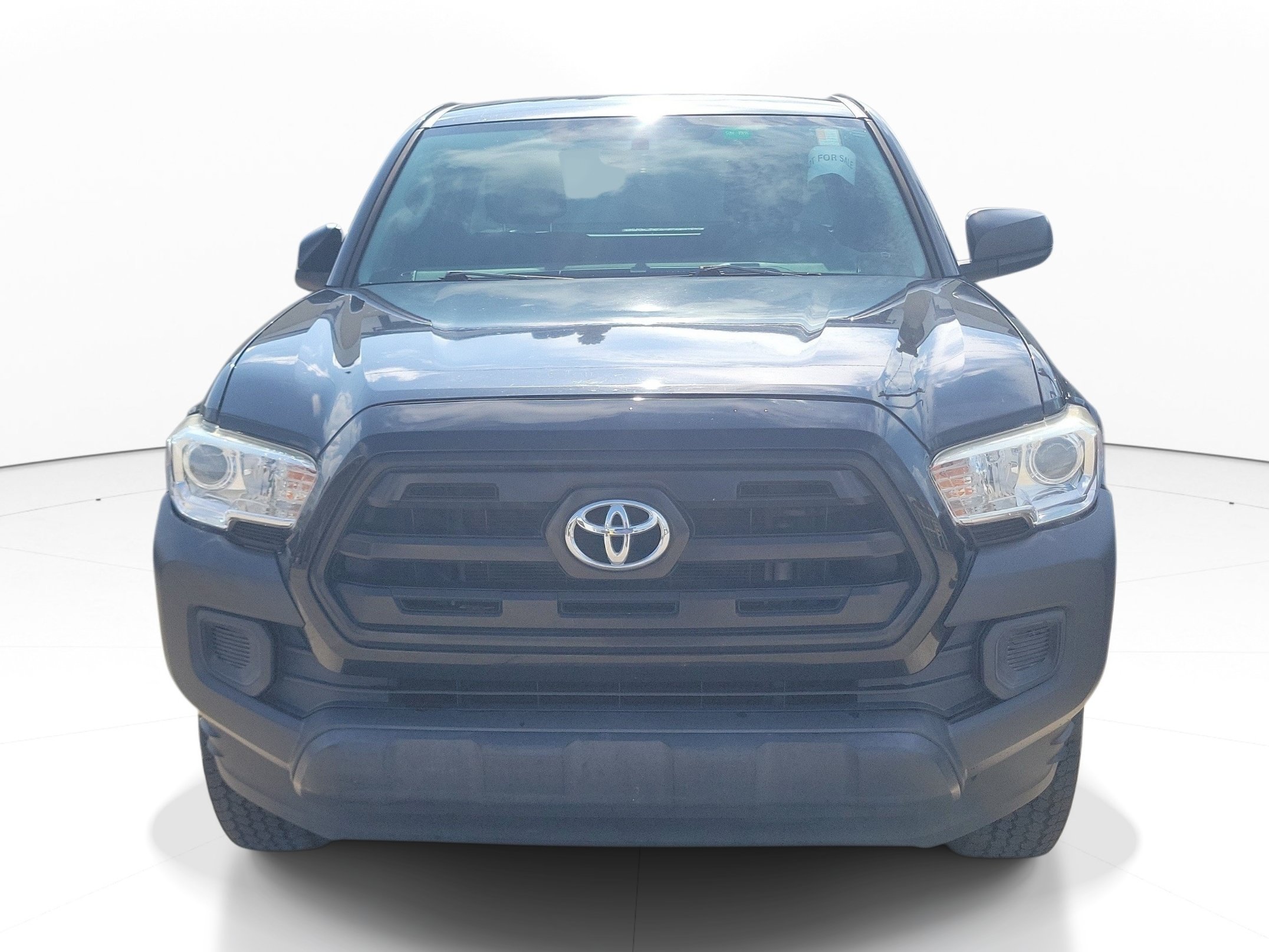 Used 2016 Toyota Tacoma SR RWD image 2