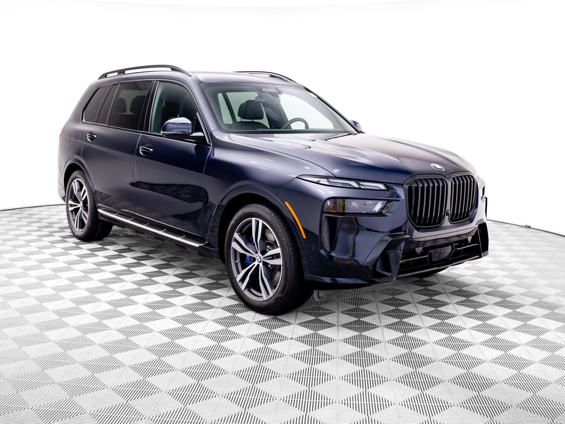 Certified 2026 BMW X7 xDrive40i AWD/4WD image 8