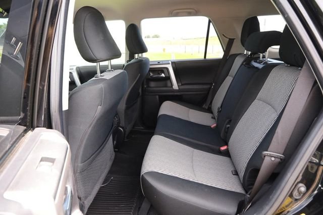 Used 2023 Toyota 4Runner SR5 AWD/4WD image 9