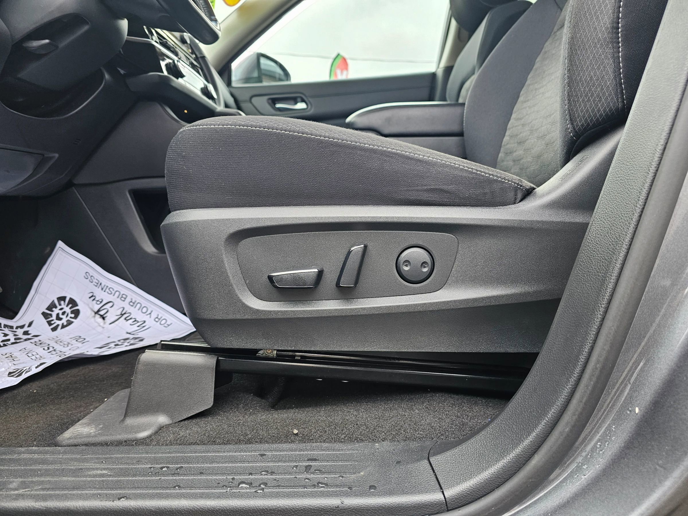 Used 2022 Nissan Pathfinder SV w/ Cargo Package image 22