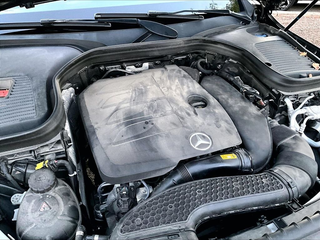 Used 2021 Mercedes-Benz GLC 300 4MATIC image 29