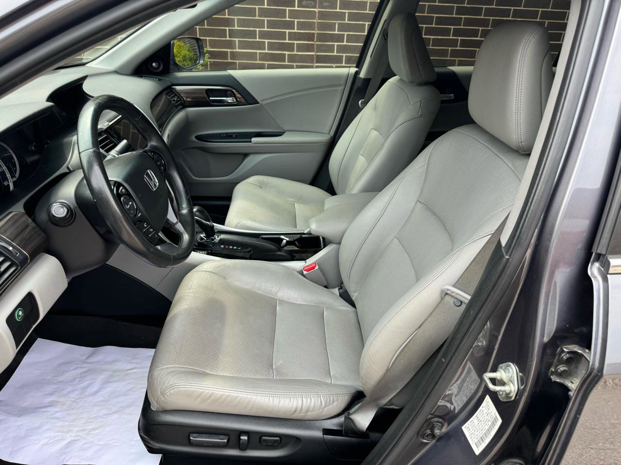 Used 2017 Honda Accord EX-L image 5