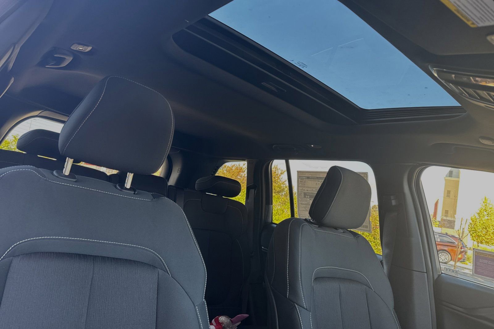 Used 2025 Jeep Grand Cherokee Laredo X image 16