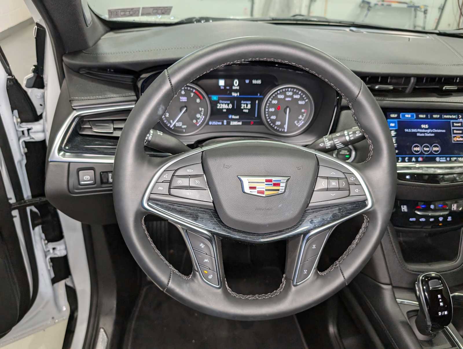 New 2025 Cadillac XT5 Premium Luxury w/ Technology Package FWD image 40