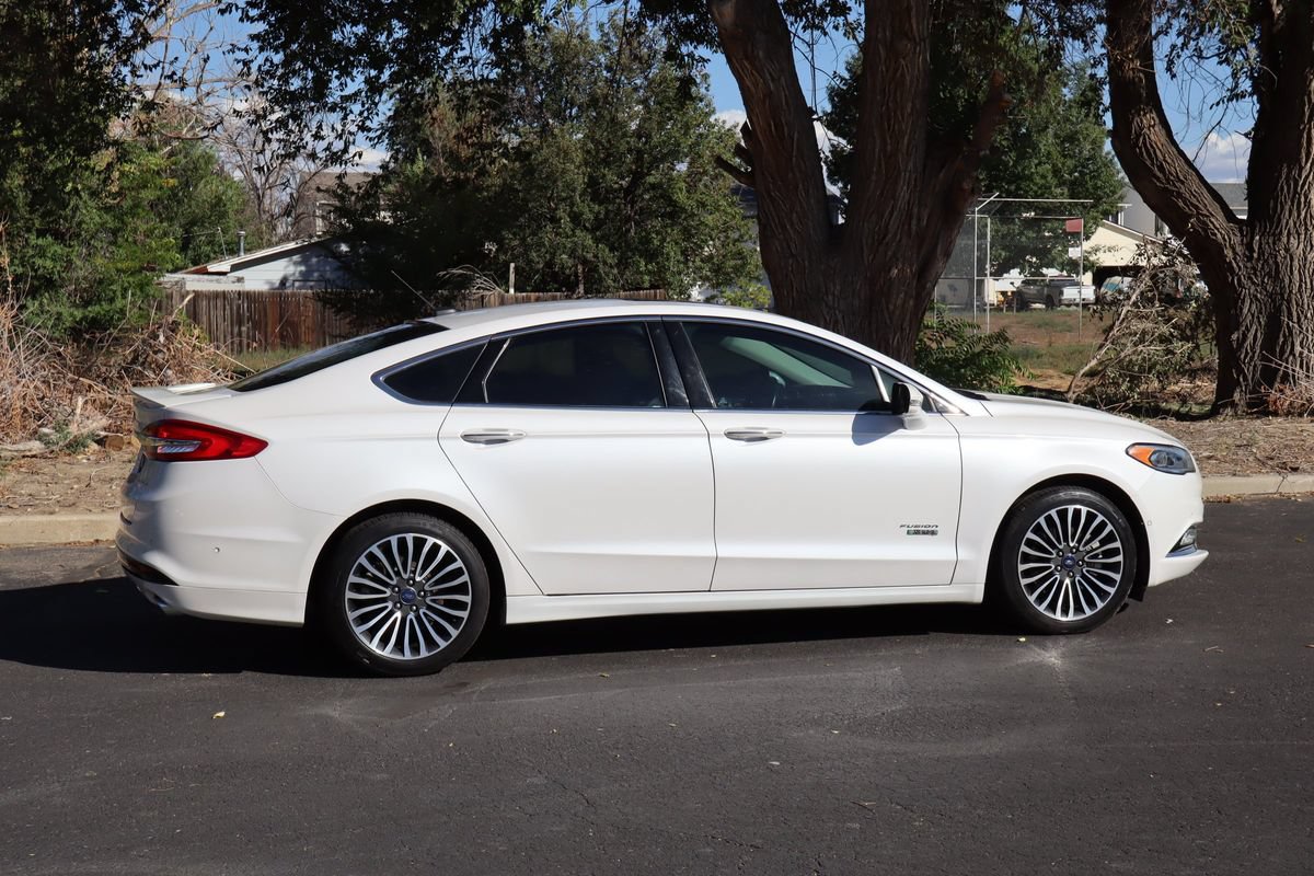 Used 2017 Ford Fusion Energi Titanium FWD image 4