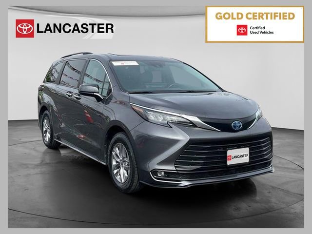 Certified 2025 Toyota Sienna XLE