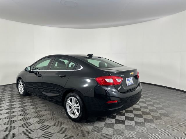 Used 2017 Chevrolet Cruze LT image 3