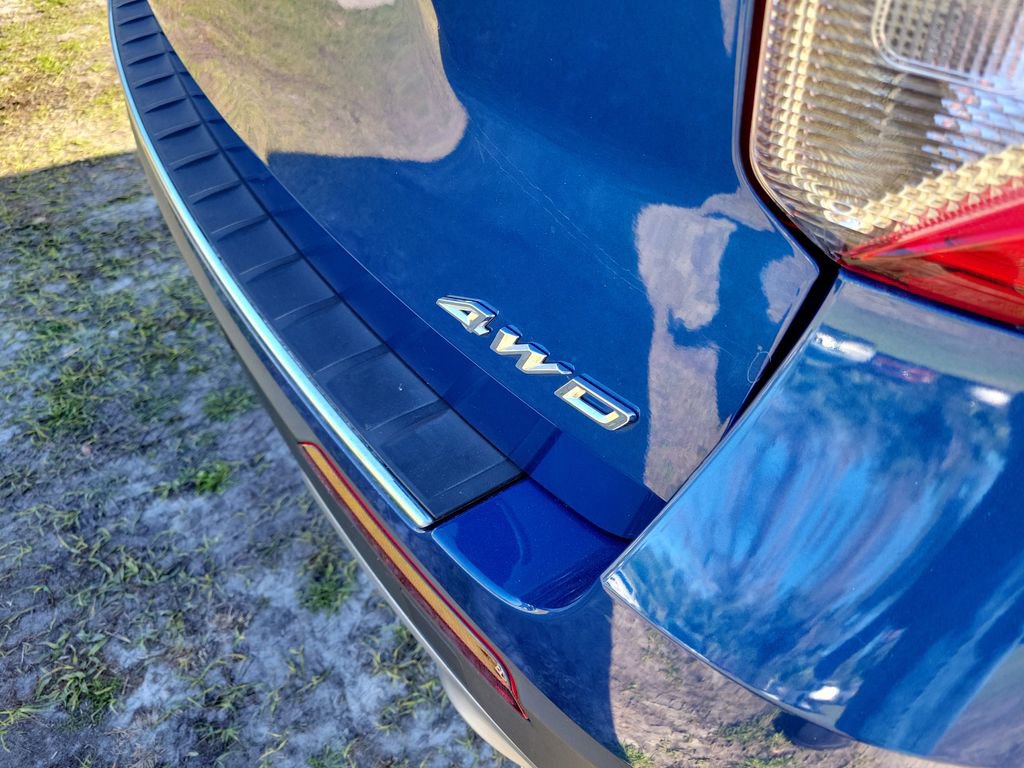 Used 2023 Ford Explorer Limited w/ Equipment Group 301A image 8