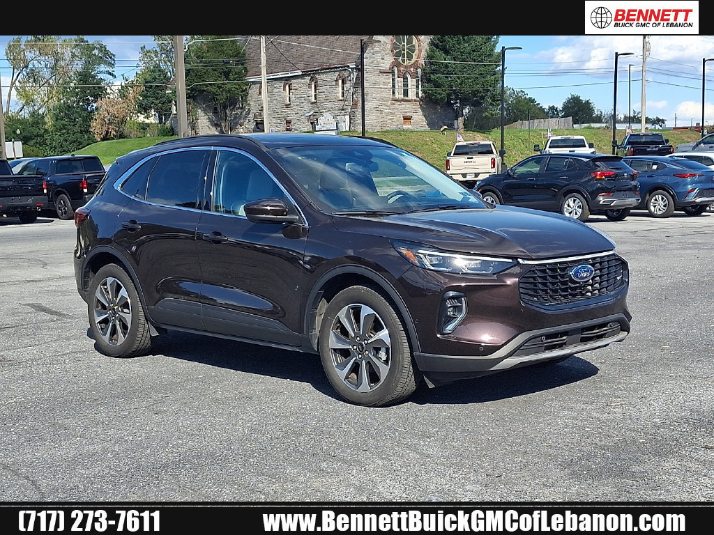 Used 2023 Ford Escape Platinum w/ Premium Technology Package AWD/4WD image 1