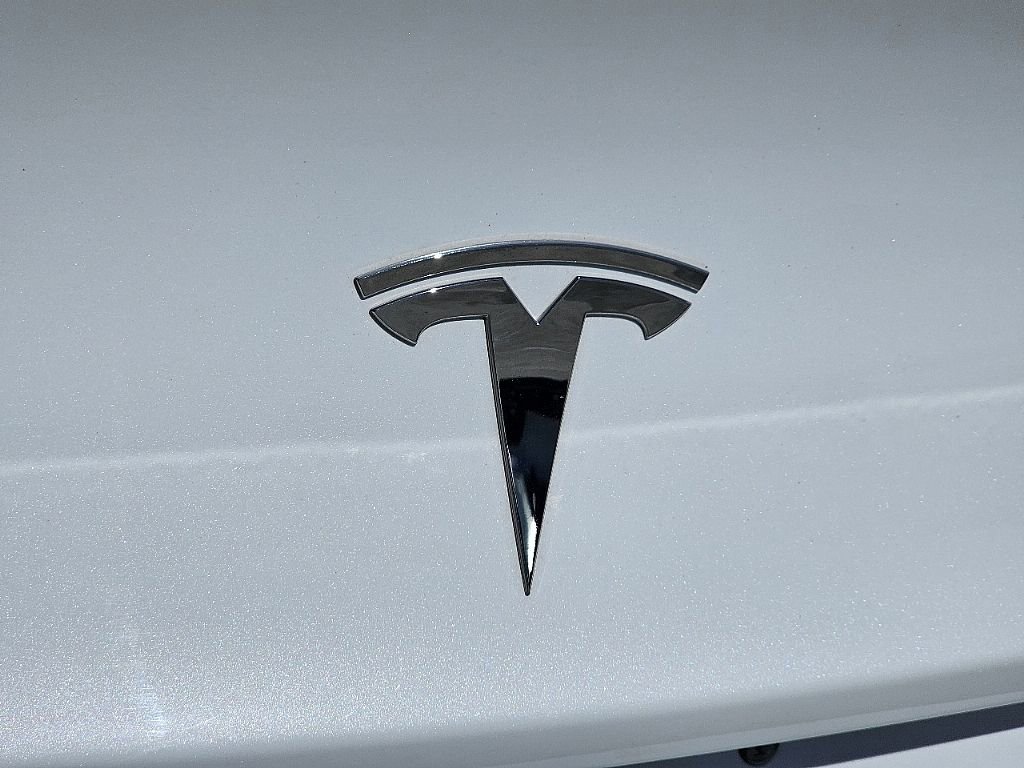 Used 2018 Tesla Model 3 Performance image 12