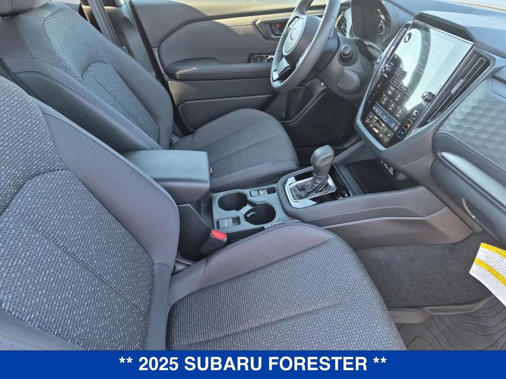 Used 2025 Subaru Forester Premium AWD/4WD image 30