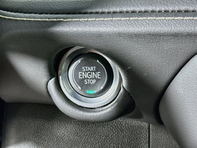 Used 2025 Chevrolet Tahoe Premier AWD/4WD image 17