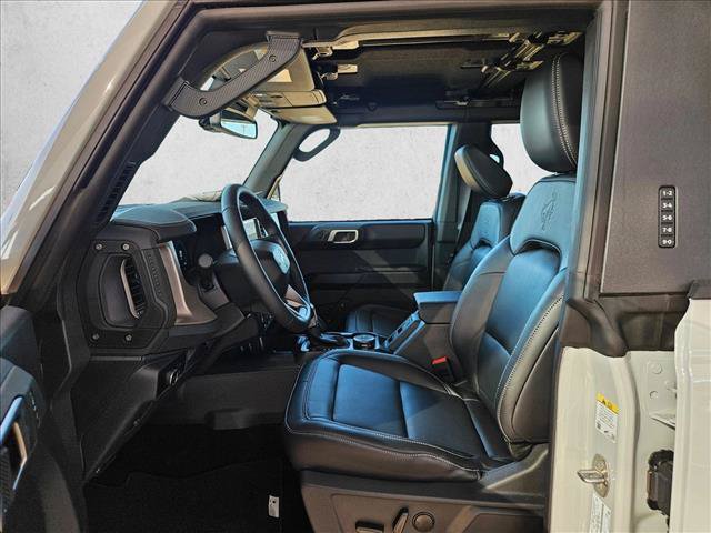 New 2026 Ford Bronco Outer Banks w/ Sasquatch Package AWD/4WD image 4