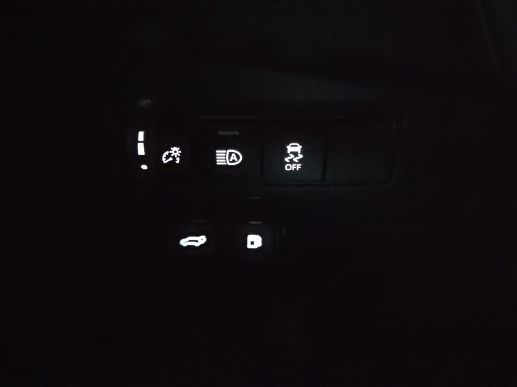 Used 2025 Toyota Corolla Cross AWD Hybrid w/ Convenience Package image 24