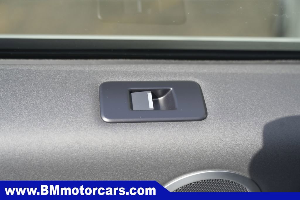 Used 2019 Land Rover Discovery HSE AWD/4WD image 29