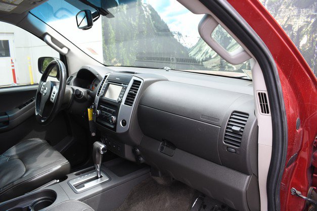 Used 2013 Nissan Xterra PRO-4X w/ Pro-4x Leather Pkg AWD/4WD image 24