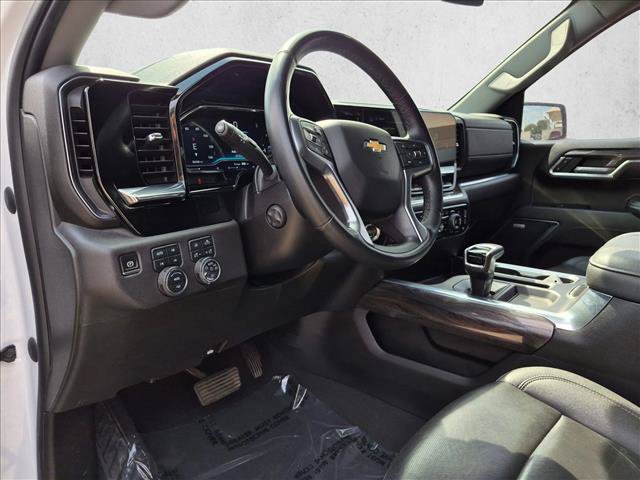 Used 2023 Chevrolet Silverado 1500 LTZ w/ LTZ Premium Package AWD/4WD image 10