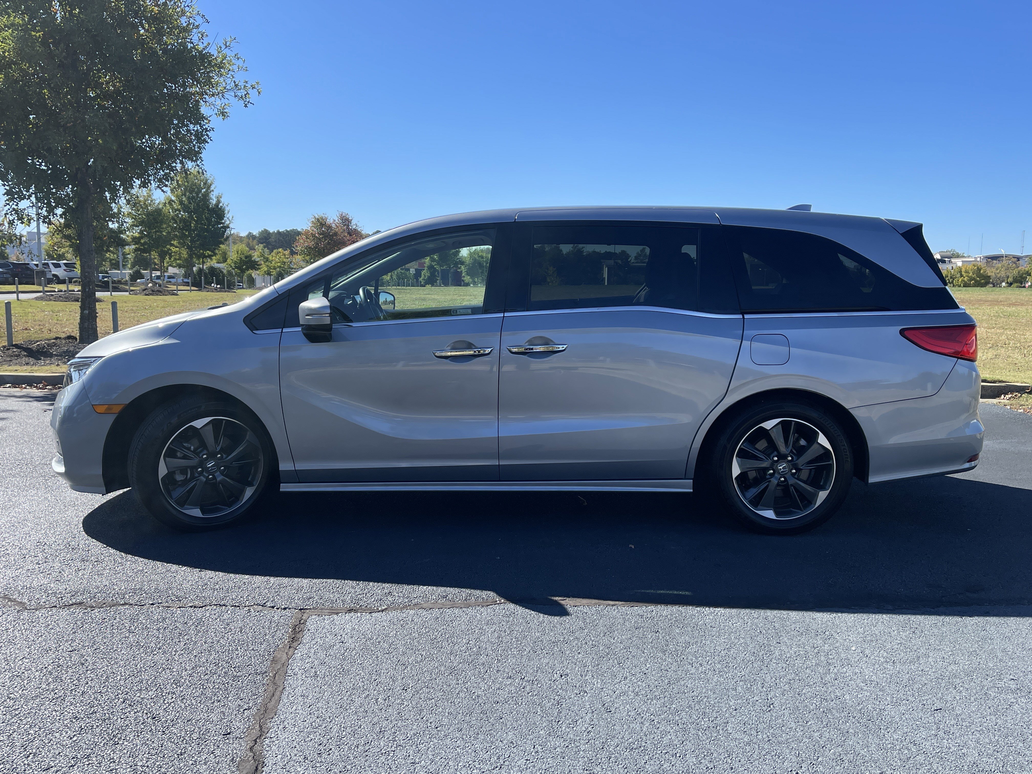 Certified 2023 Honda Odyssey Elite image 6