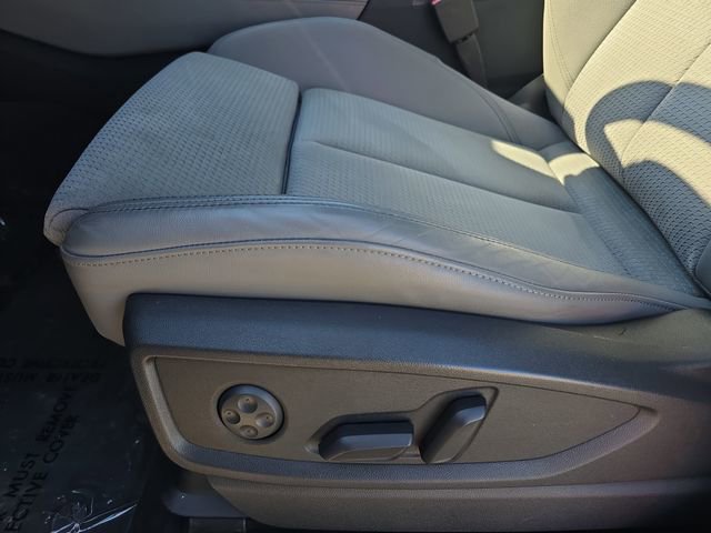 Used 2022 Audi SQ5 Premium Plus w/ Premium Plus Package image 32