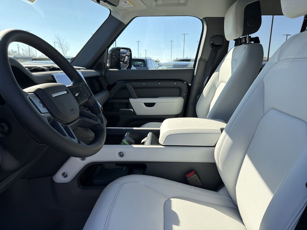 New 2026 Land Rover Defender 110 X-Dynamic SE image 10
