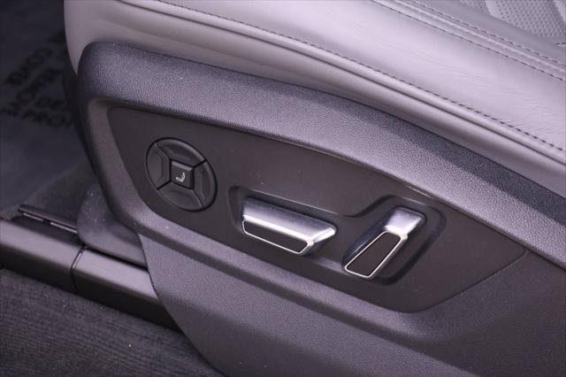 Certified 2025 Audi SQ8 Prestige w/ Prestige Package AWD/4WD image 19