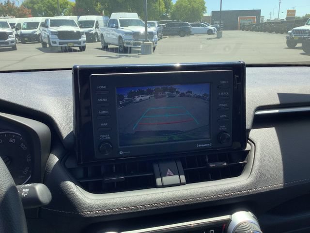 Used 2022 Toyota RAV4 LE AWD/4WD image 19