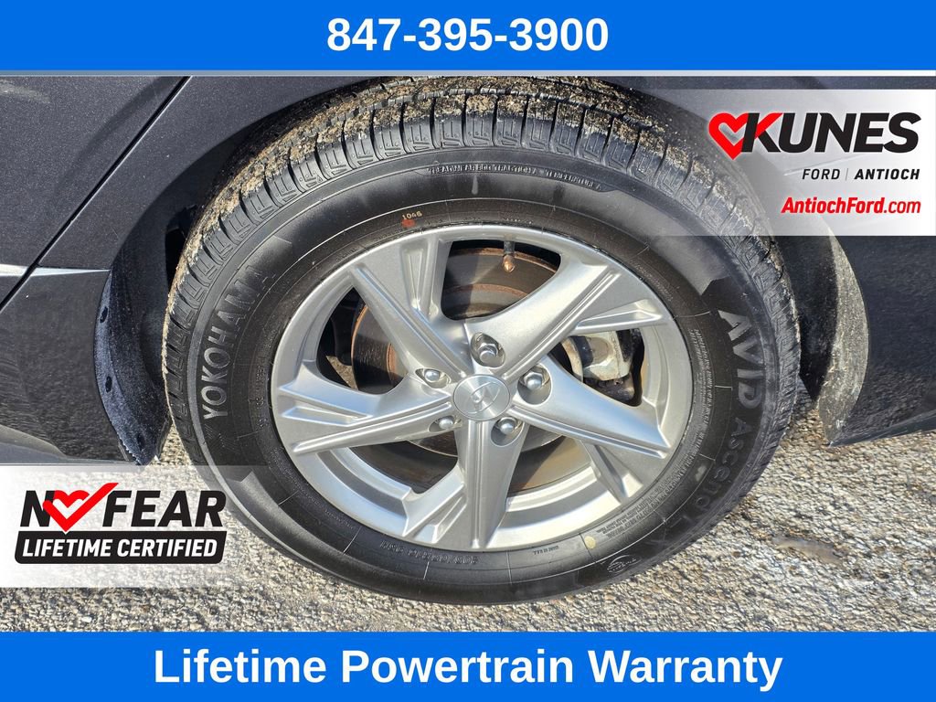 Used 2022 Hyundai Sonata SE w/ Preferred Accessory Package image 11