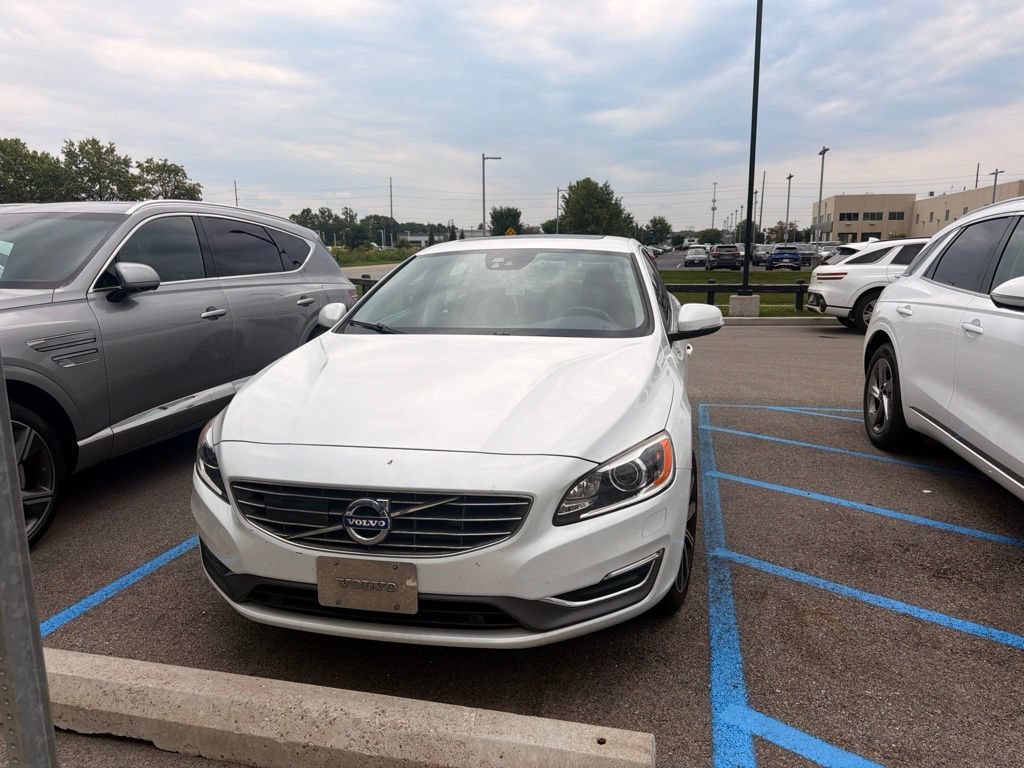 Used 2017 Volvo S60 T5 Inscription Platinum w/ Climate Package AWD/4WD image 4