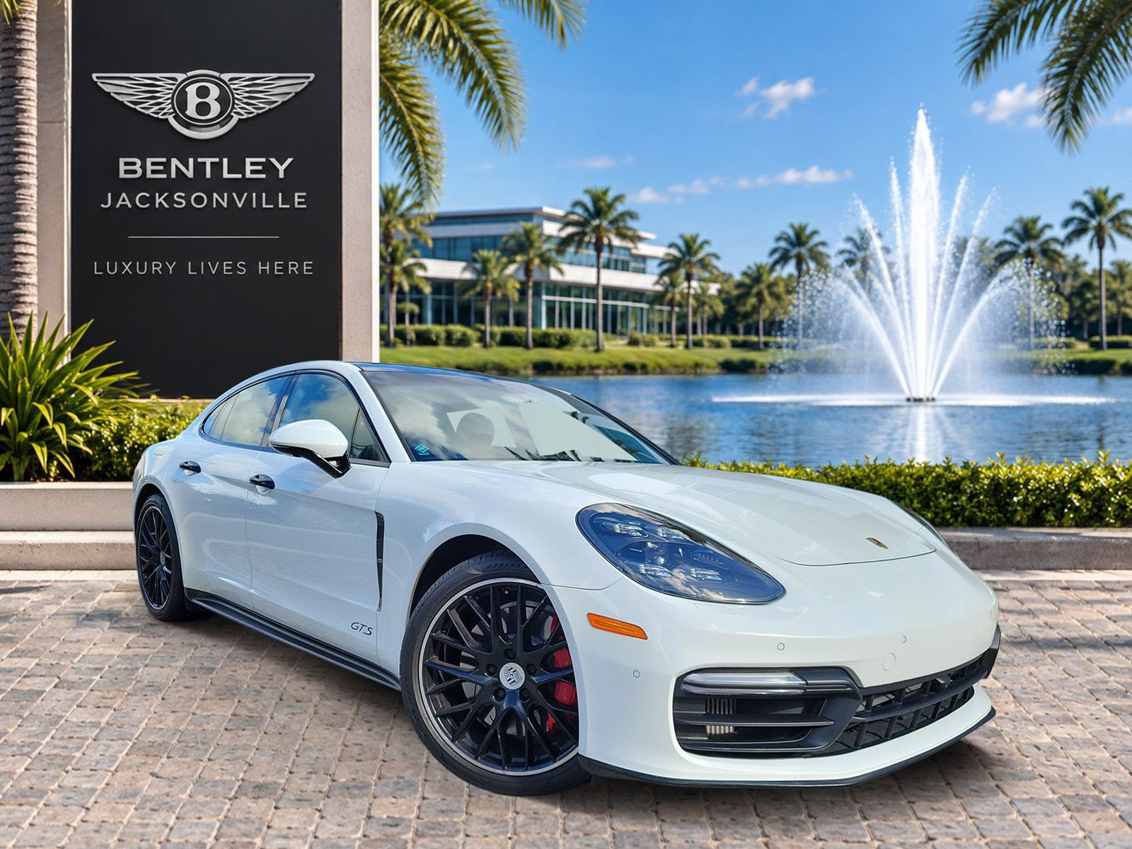 Used 2019 Porsche Panamera GTS AWD/4WD image 1