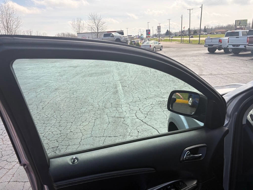 Used 2018 Dodge Journey Crossroad w/ Nav & Sun Group AWD/4WD image 31