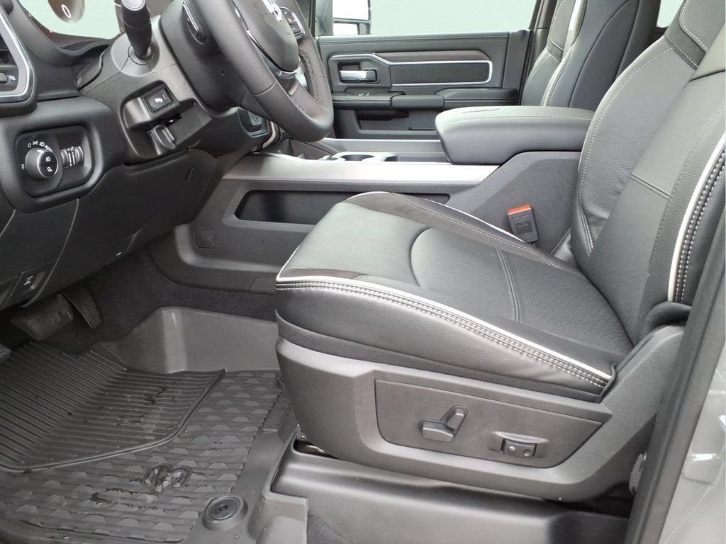 New 2026 RAM 2500 Laramie w/ Night Edition AWD/4WD image 14