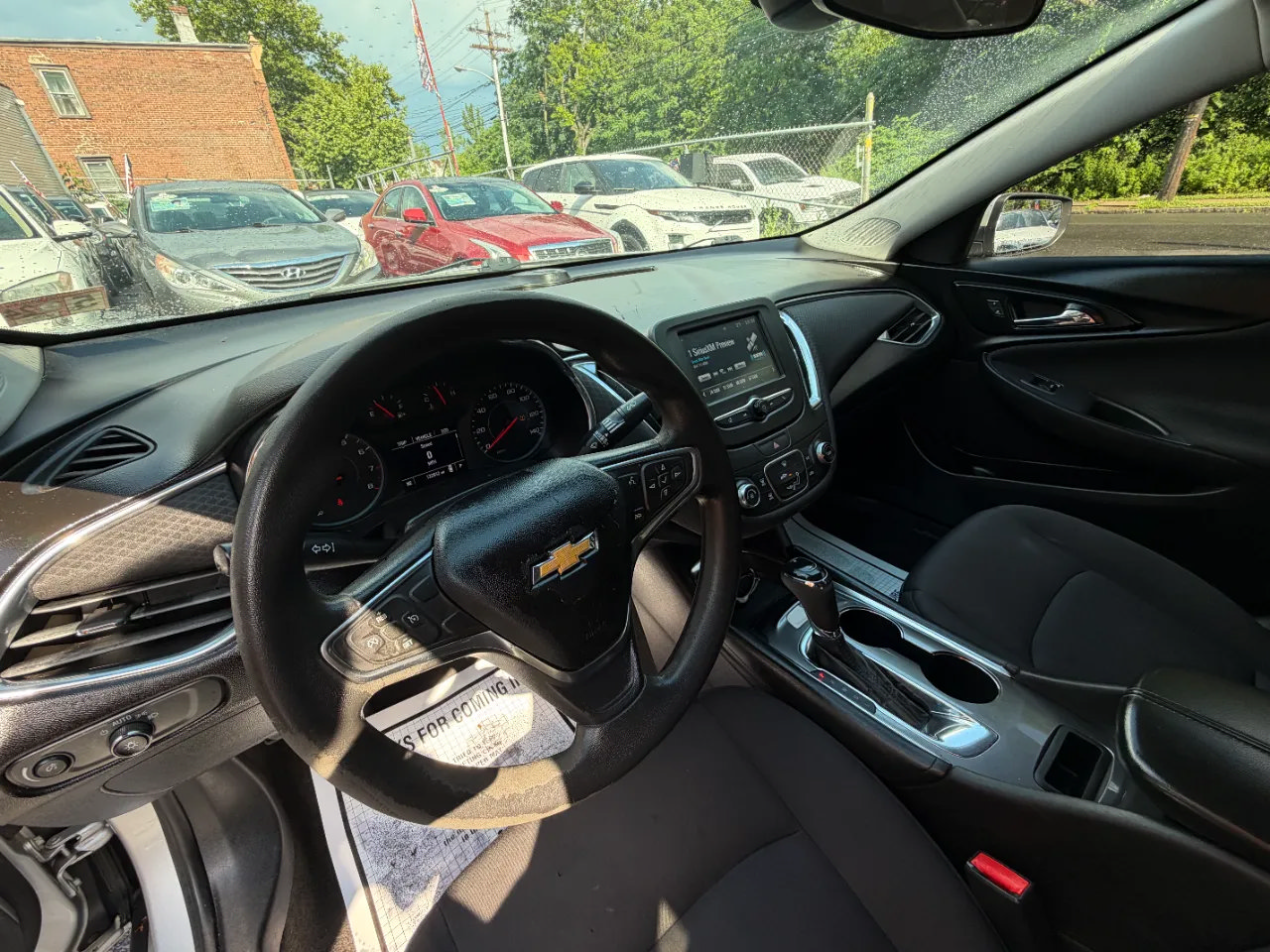 Used 2018 Chevrolet Malibu LT FWD image 24
