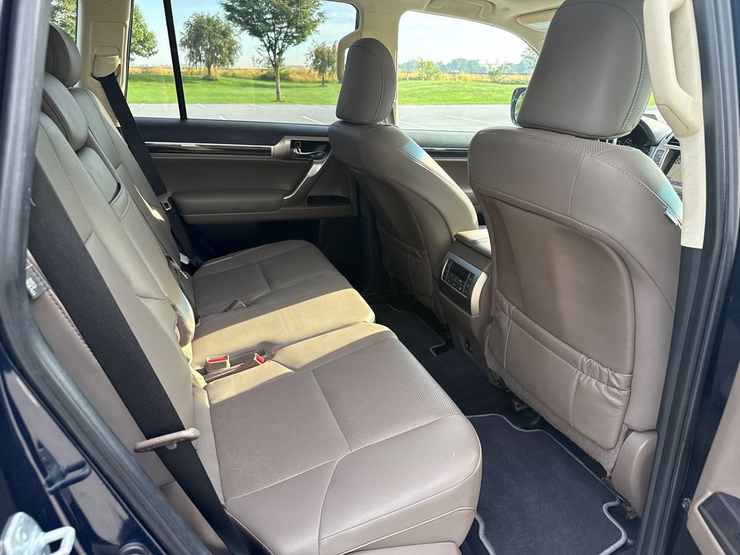 Used 2021 Lexus GX 460 Premium w/ Premium Package AWD/4WD image 13