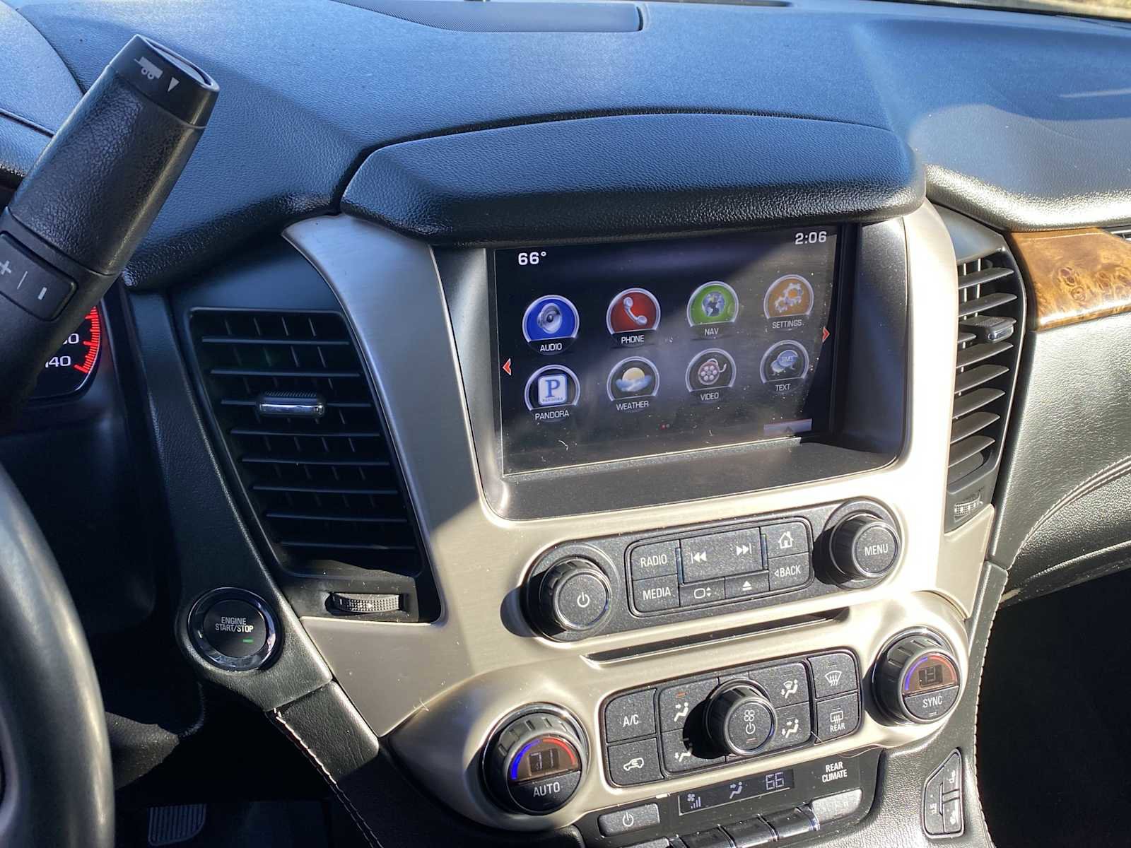 Used 2015 GMC Yukon Denali w/ Open Road Package image 16